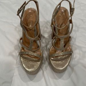 Jessica Simpson Subtle gold shimmer sand heel